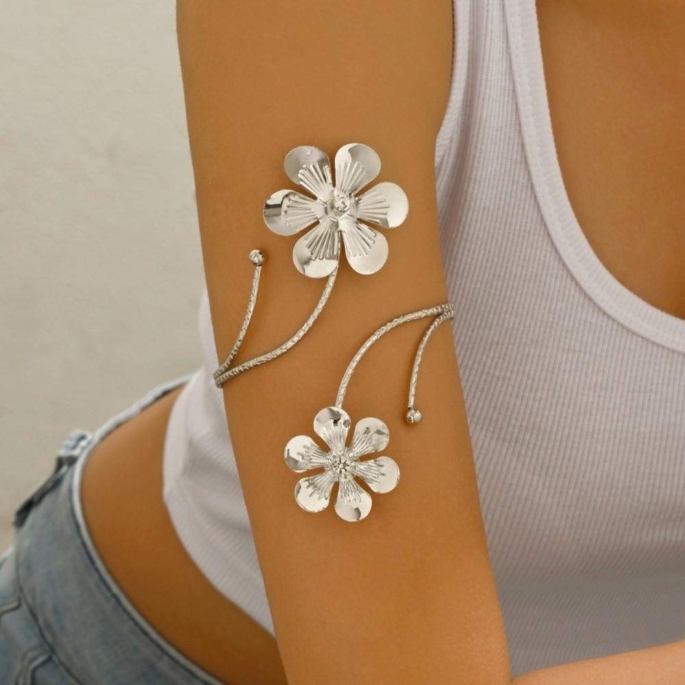 Adjustable Open Arm Bangle Bohemia Style Armband Vintage Flower Bracelet Arm Accessories