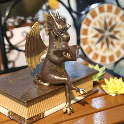 Vintage Lesezeichen Drachenfigur Harz Westlicher Fliegender Drache Statue Skulptur Modell Figur Ornament Spielzeug Haus Büro Dekoration Weihnachten