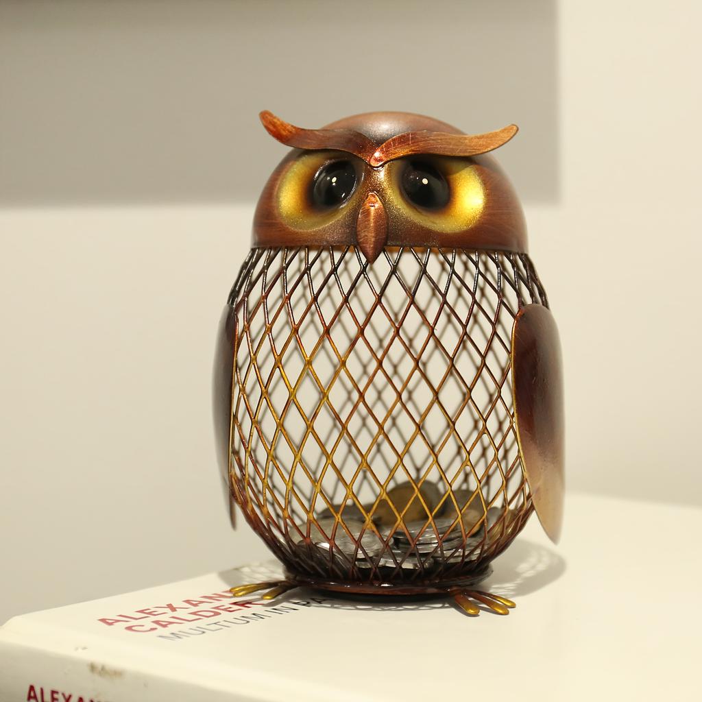1pc Owl Animal Shaped Coin Bank Money Bank Coin Jar Rustproof Handmade Metal Painted Home Decor Cartoon Retro Gift