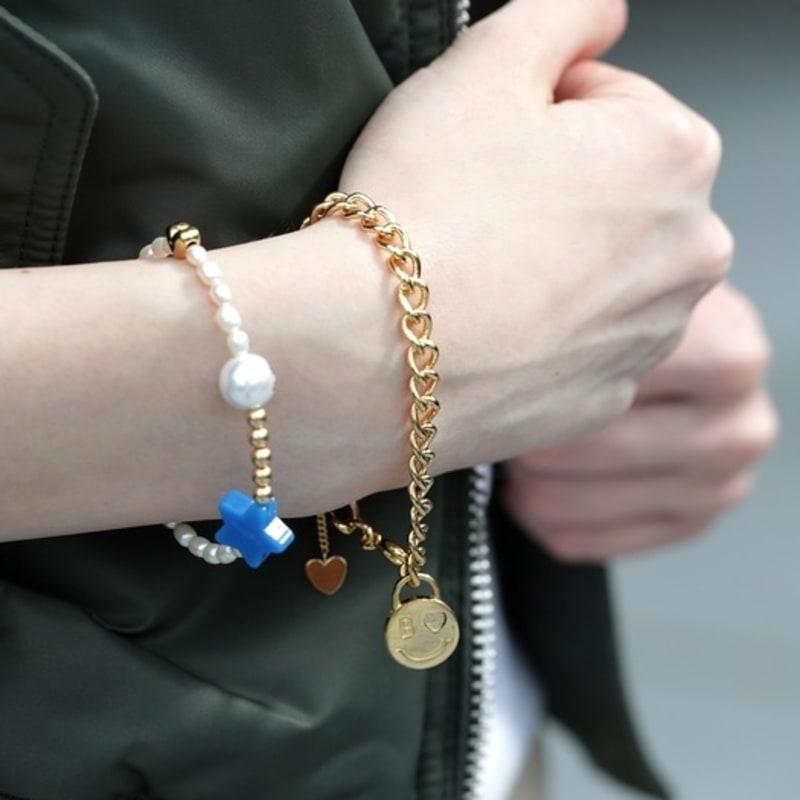 BONBEAU Heart Smile Bold Curve Chain Bracelet