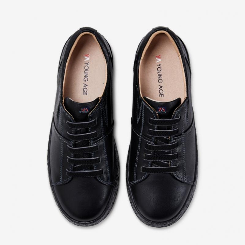 Young Age Women Goat Leather Lightweight Bumpy Sneakers Black
