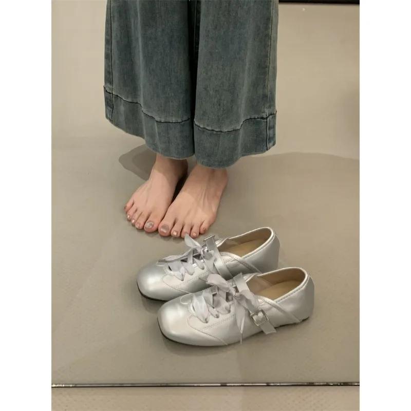 Moda 2025 Nowe Słodkie Damskie Baleriny Sznurowane Kwadratowy Nosek Pasek z Klamrą Wygodne Lekkie Niski Obcas Buty Codzienne Damskie
