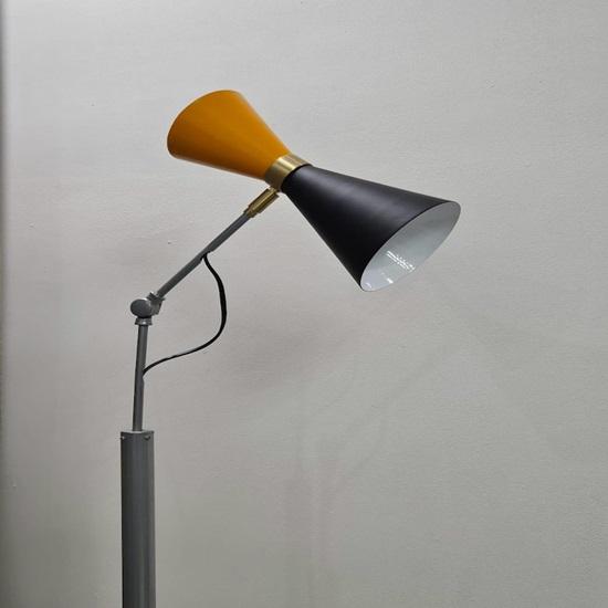 Mid Century Italian Stilnovo Adjustable Floor Lamp, Black Amber Brass, 210.82 cm Dual Tone