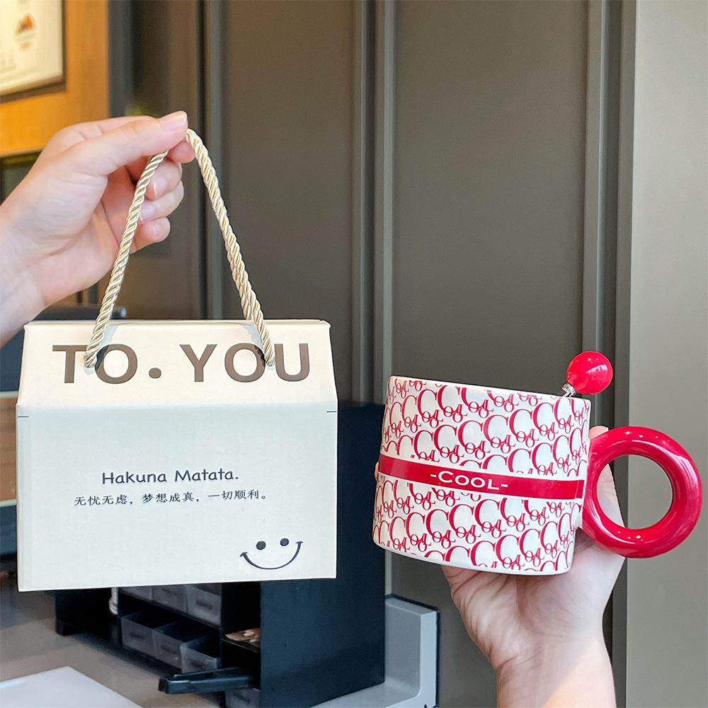 Souvenirs for Girls High End Ceramic Mug with Lid Couple Water Cup Creative Practical Cup Men Coffee Cup Gift