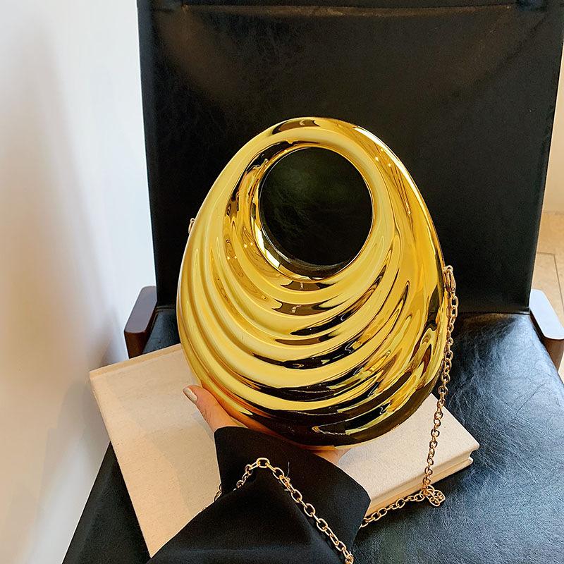 Akrylová taška 2025 nová evropská a americká móda lesklá taška přes rameno ins dámská řetízková kosočtvercová společenská taška tide