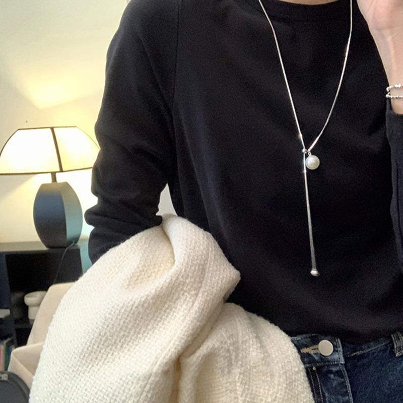 

2026 New Design Sense Love Square Brand Broken Silver Necklace Female Fashion Couple Girlfriend Versatile Gift