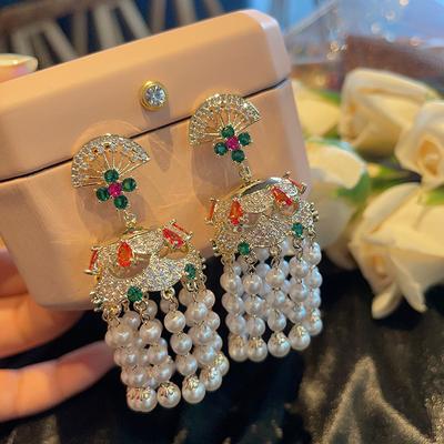 Schwere Industrie Micro-Intarsien Zirkon Windspiele Fransen Ohrringe Gericht Vintage Perle Farbe Ohrringe Frauen