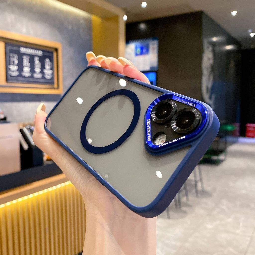 Fine shield is suitable for Apple 16 mobile phone case without tail, magnetic suction iphone14 acrylic 15promax anti-drop hard case.