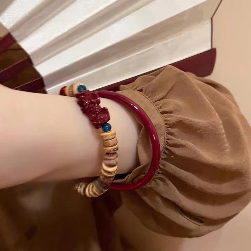 Elegant Chinese Pixiu Beaded Bracelet: Luxurious, Exquisite National Style for Women 2025