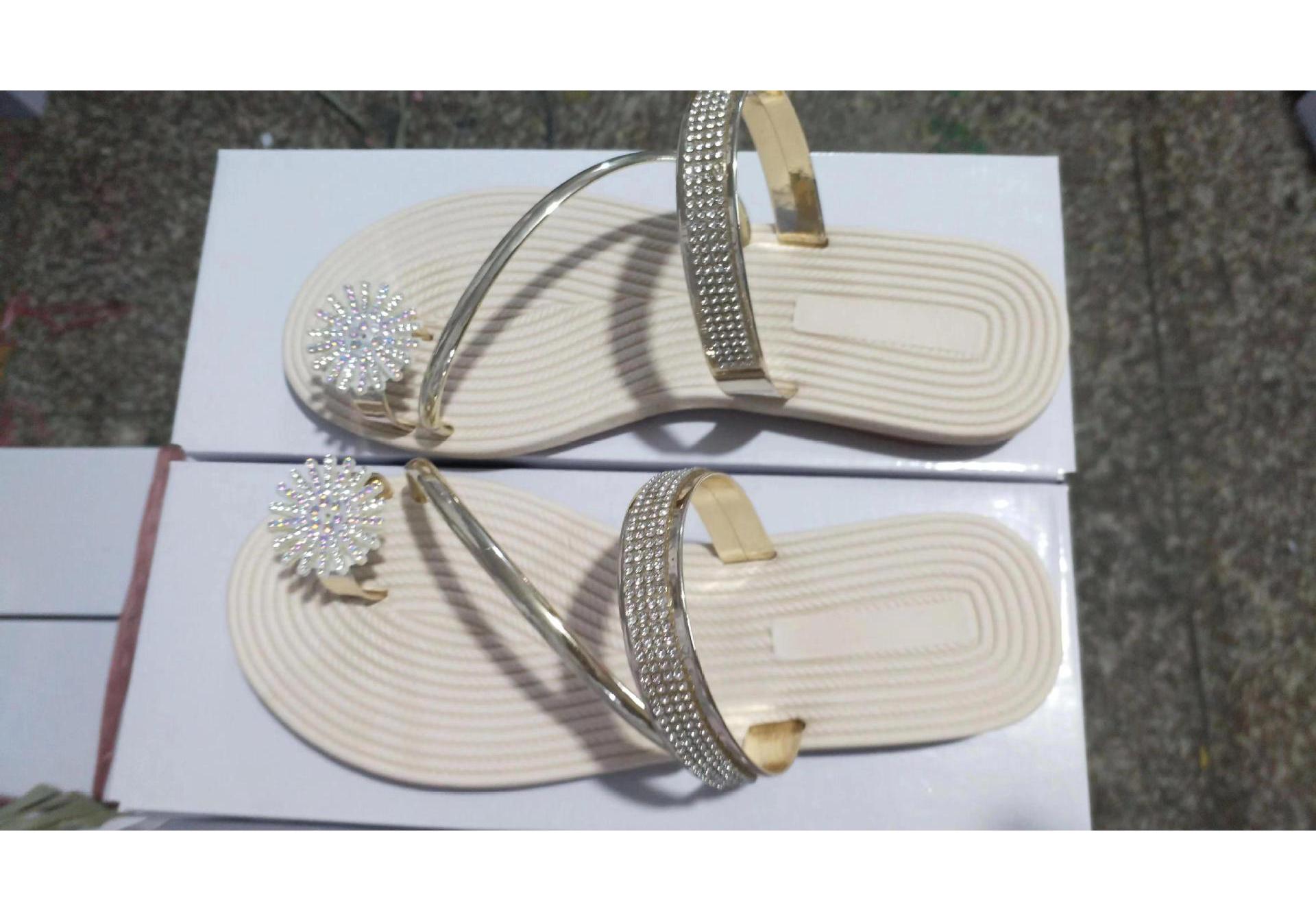 

Plus Size Rhinestone Thong Sandals - Women s European American Summer Beach Style 43 шампанского/золотой