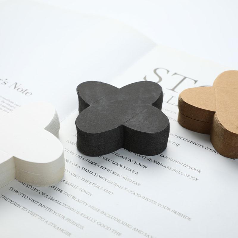 

50pcs Kraft Paper Chocolate Spacer Chocolate Candy Tray Paper Dessert Chocolate Base Party Supplies білий