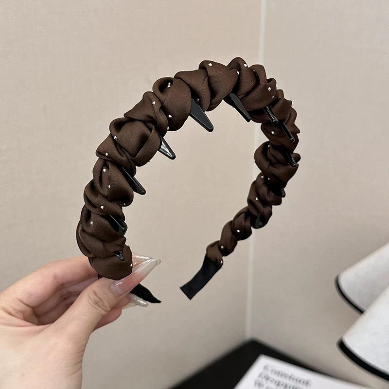 Pleated Fabric Headband for Women 1Pcs Non Slip Toothed Hair Band with Rhinestones Elegant Accessory for Daily Wear