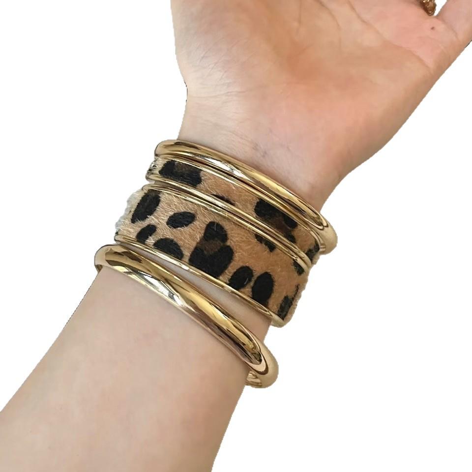 Americký kožený otevřený náramek s leopardím potiskem: Trendy, luxusní dámský módní náramek