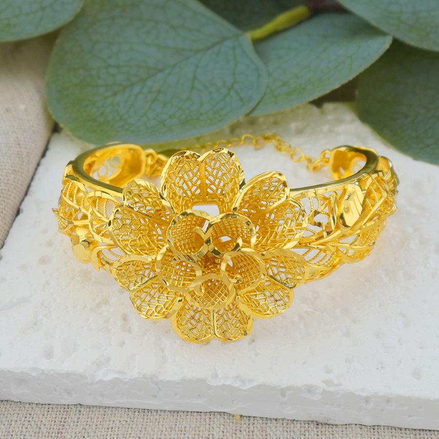 Exquisite Middle Eastern & African Copper Flower Bracelet - Arabic Luxury Charm for Ladies, Ideal Wedding & Banquet Gift
