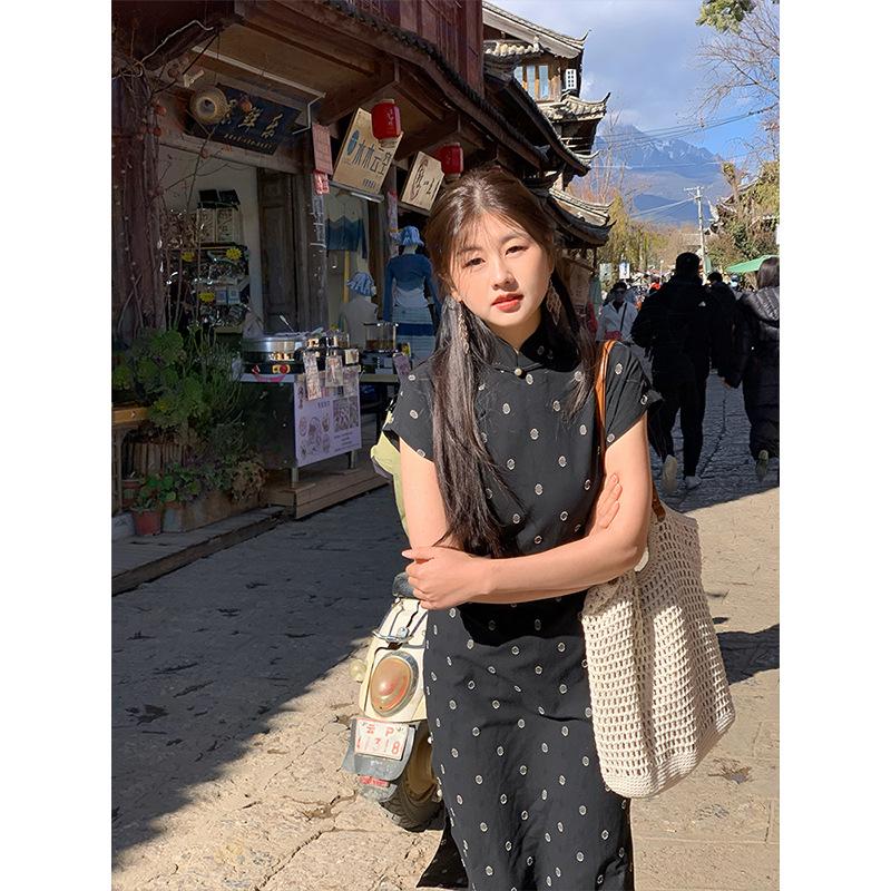 Fresh & Comfortable 'With Wind' Daily Girl Cheongsam: Retro Chinese Style Dress for Spring/Summer