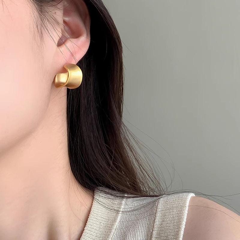 925 Sterling Silver Jewelry Simple Irregular Wide C-shaped Stud Earrings for Women Wedding Party Jewelry For Girls Friend Gift