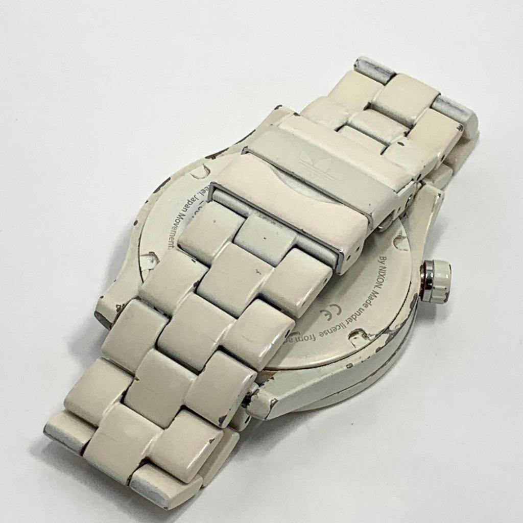Used 127 [Battery replaced and cleaned] Working item NIXON men's watch Nixon adidas white rotating bezel screw pack quartz