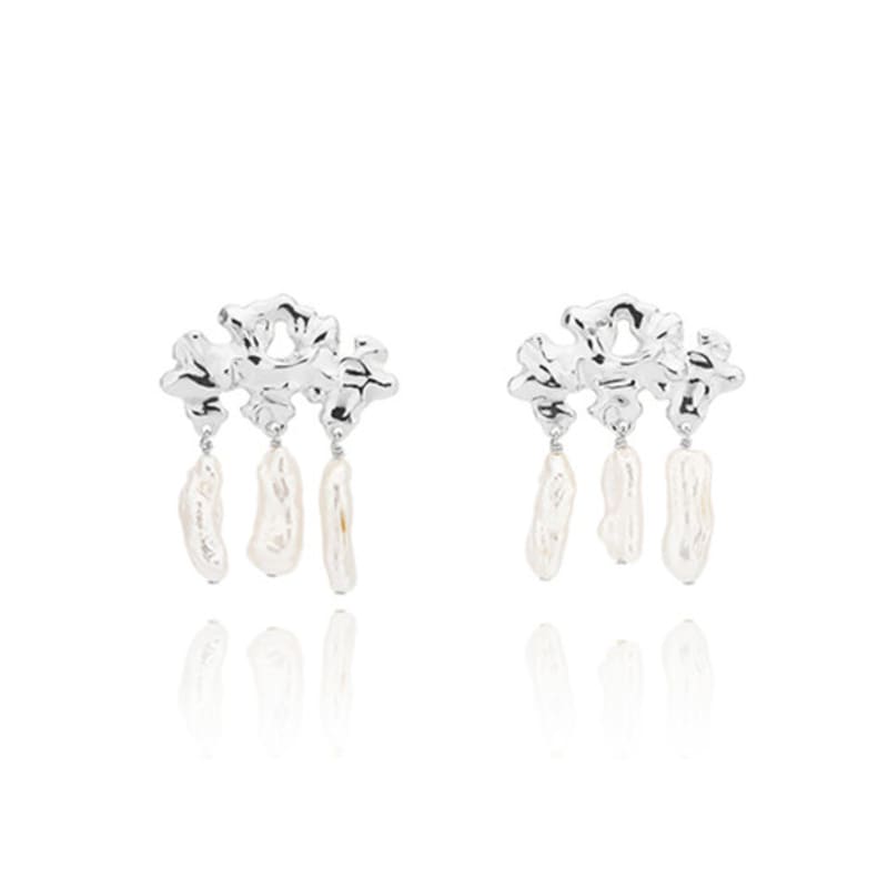 POPPI Gentle Wave Pearl Earrings
