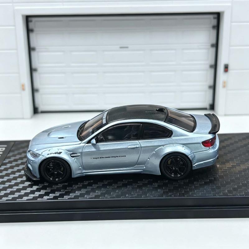 FINE MODEL 1/64 LB M3 E92 Legierungsauto Statisches Die-Cast Fahrzeug Sammlermodellauto Spielzeug