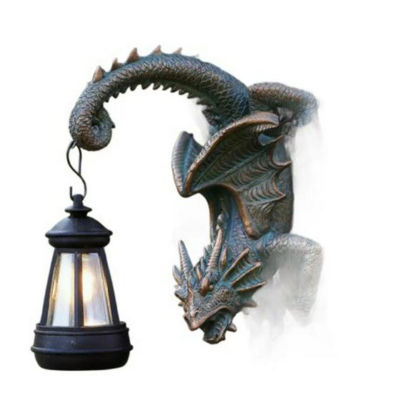 Solar-Powered Lizard Ornament: Creative Resin Home & Office Decoration.