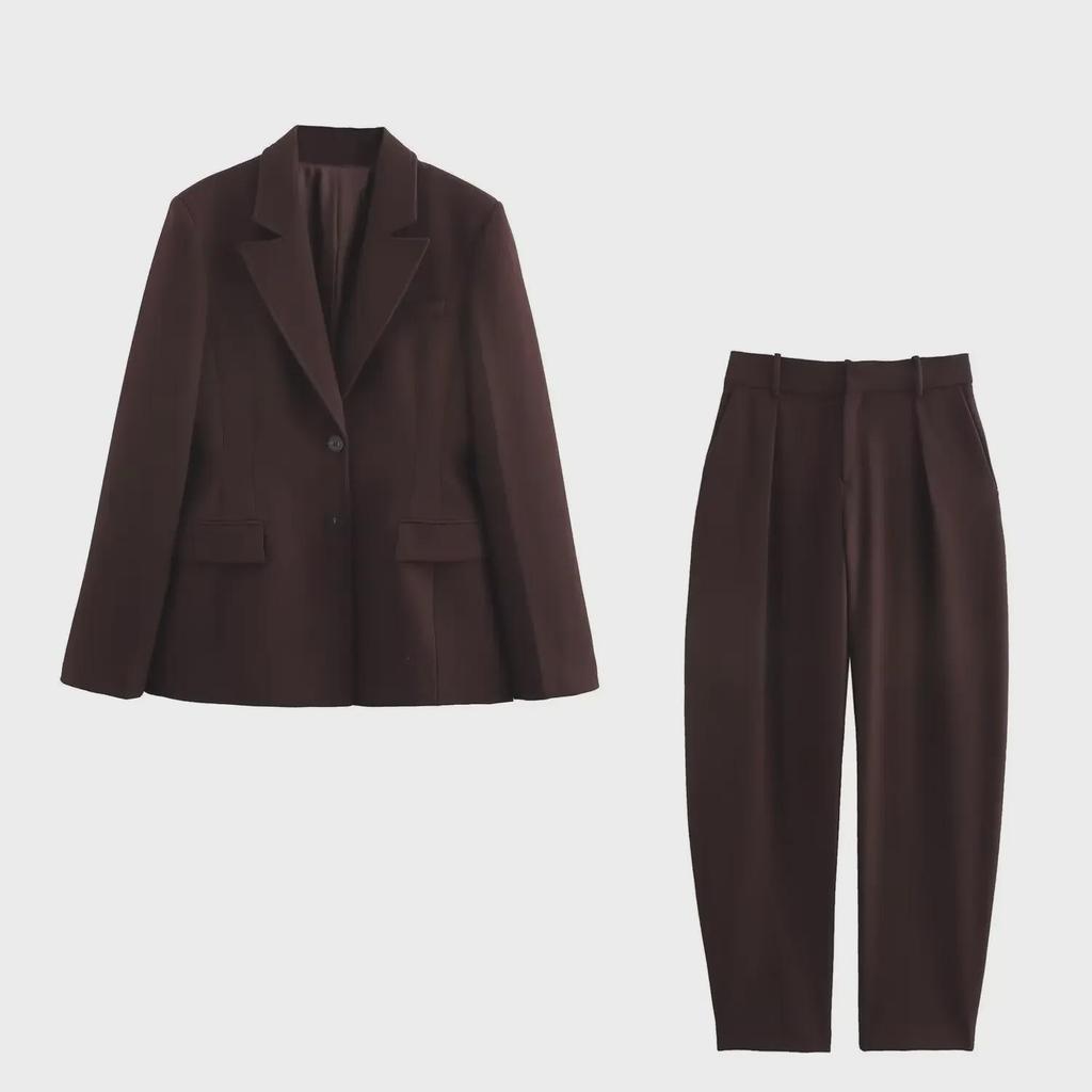 Women's Three-Piece Suit: Jacket, Trousers & Hip-Skirt - Stylish & Versatile for Commuting