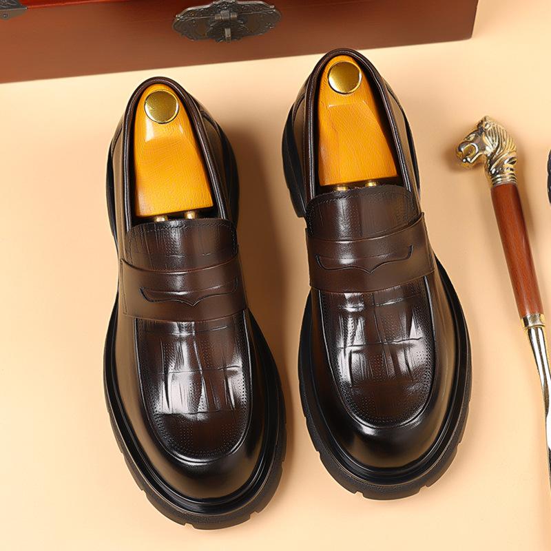 Modische Britische Echtleder Kleiderschuhe für Herren Mode Weichsohlige Lässige Plateau Herren Hochzeitsschuhe Designer Schwarze Slipper Männlich