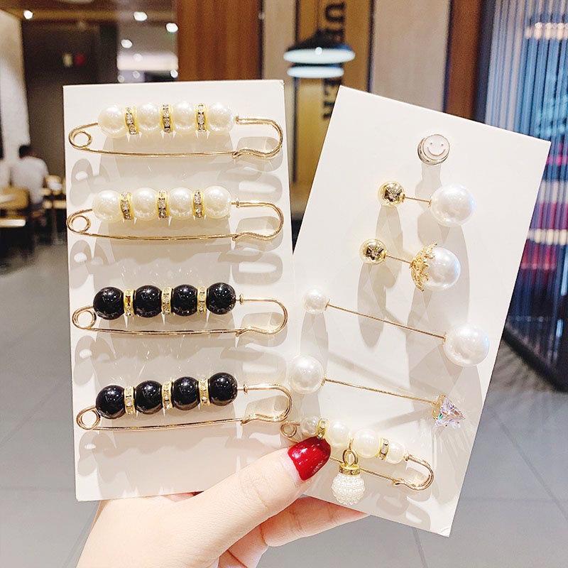 Elegant Pearl Flower Brooch for Women - Anti-Exposure Clothing Pin Accessory