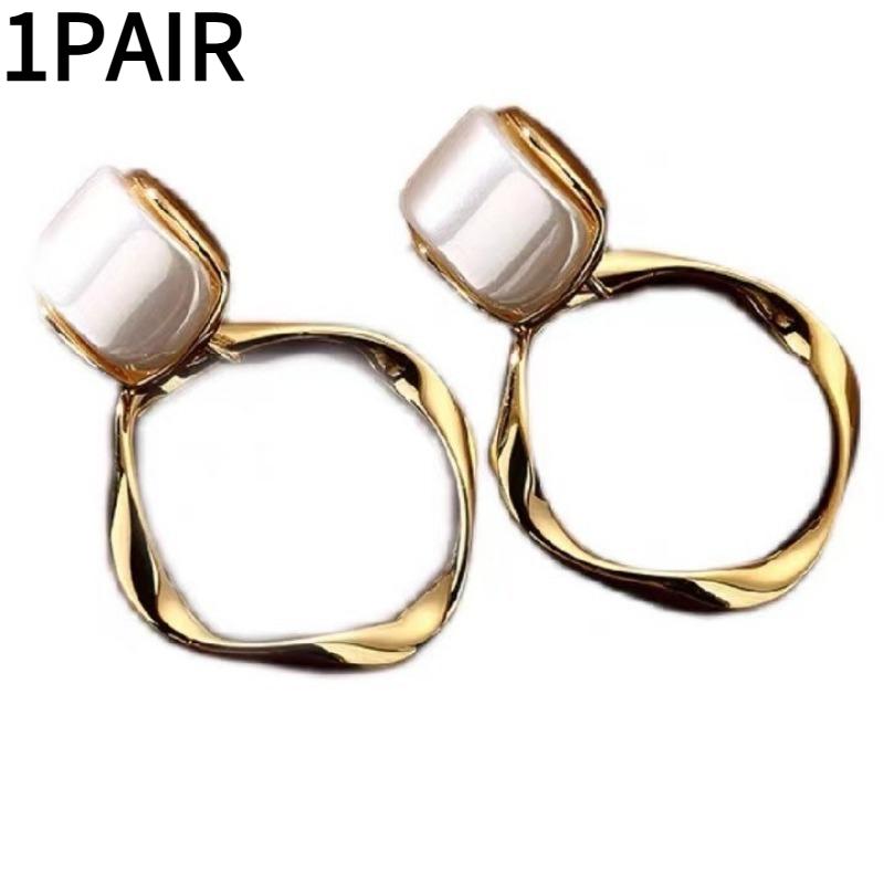 

1PAIR s925 Silver Needle Exaggerated Metal Circle Stud Earrings Advanced Sense Personality Trend Earrings Niche Versatile Light Luxury Earrings Women