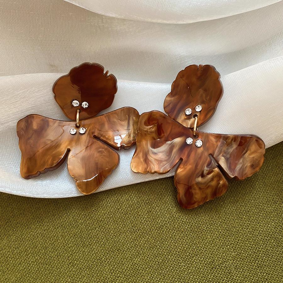 European and American Retro Diamond-encrusted Resin Flower Silver Needle Earrings Simple Niche Earrings 