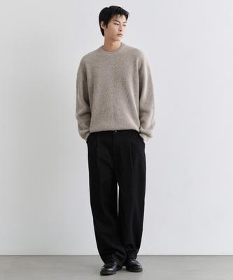 Calça Jeans Solta Cônica de Uma Prega [Preto Cru]