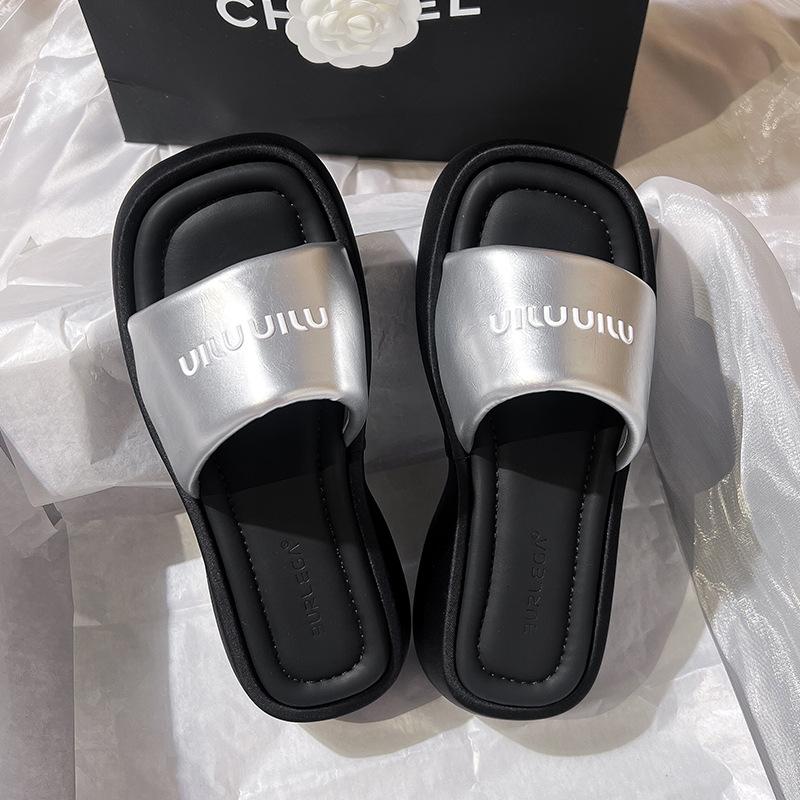 

Thick-soled heightening cool slippers for women s summer wear, new with skirt, one-word drag casual beach sandals 39 срібний