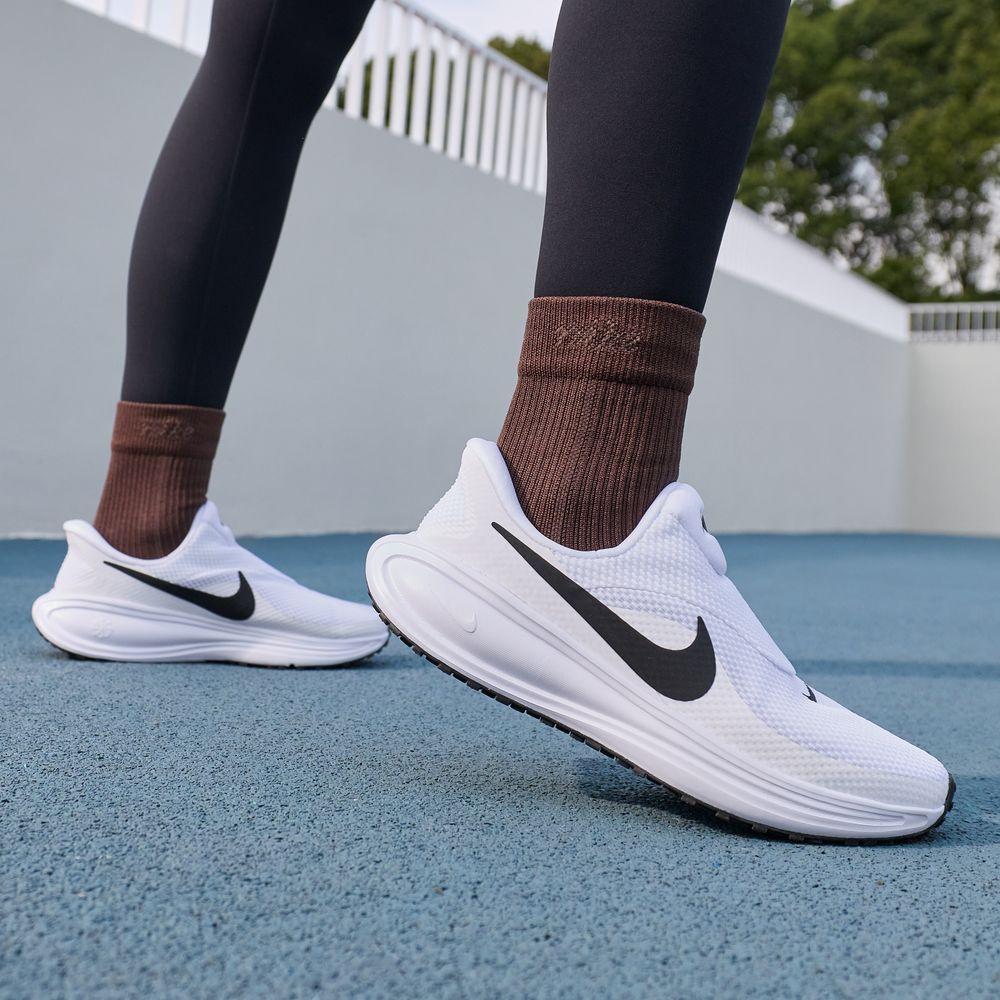 Nike REVOLUTION 8 Long Distance Running Sprint Running Shoes Women s 40