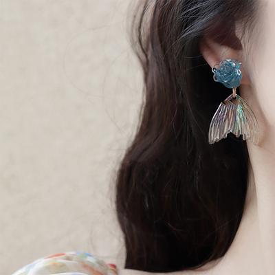 Silver Needle Fishtail Small Fresh Earrings Niche Temperament Design Earrings Fashion Light Luxury High-end Earrings Women
