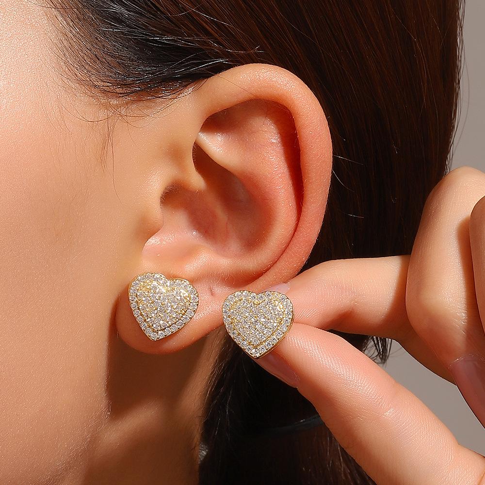 European & American C-Shaped Heart Velvet Stud Earrings for Women – Elegant Korean Style Accessories.