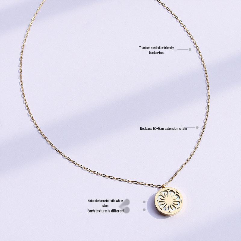 European & American Style Winter Christmas Sweater with White Seashell & Daisy Pendant Necklace for Women - Titanium Steel P802