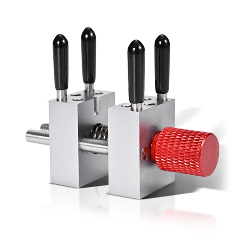 

Multipurpose Mini Vise Clamp Adjustable Width Universal Drill Press Vice Grip for Round, Square, and Irregular Objects червоний