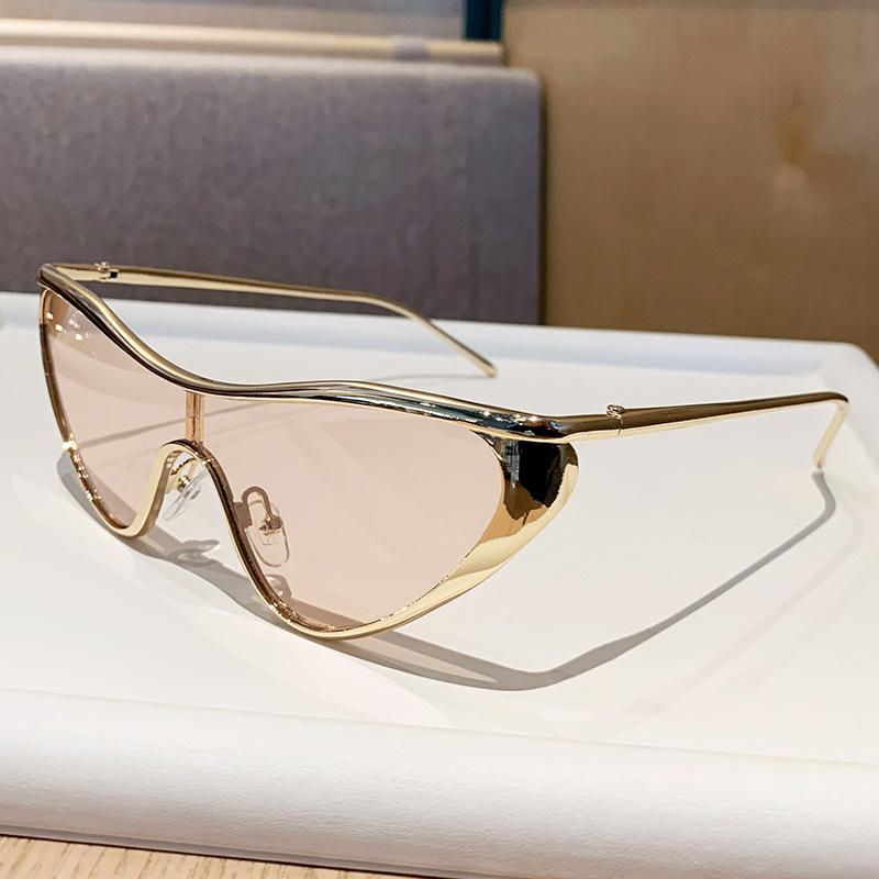 New sunglasses, sunshade, hip-hop, European and American fashion sunglasses, triangular cat-eye large frame sunglasses
