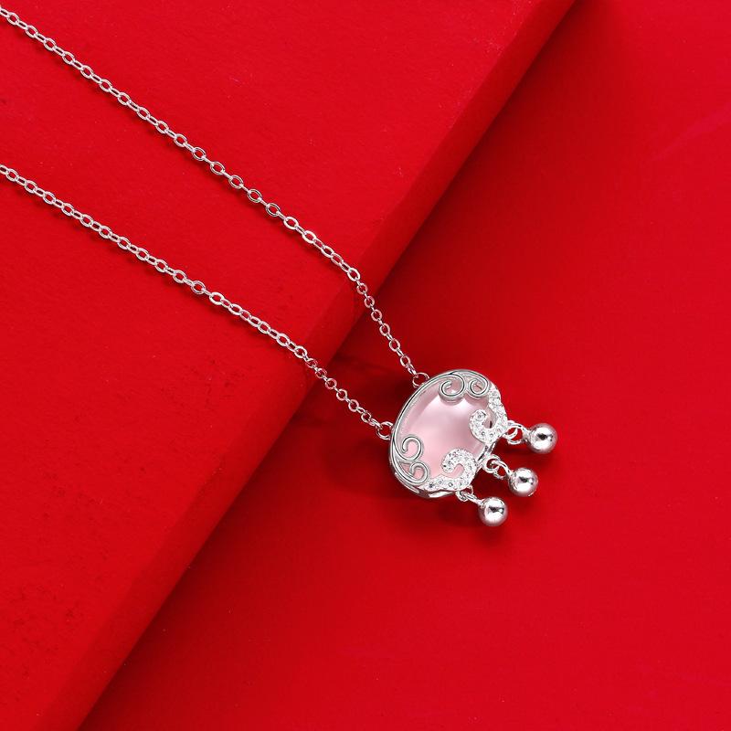 Xiangyun Ruyi Lock Necklace Women'S Guochao Retro New Chinese Long Life Lock Pendant New Year'S Gift Premium Durable