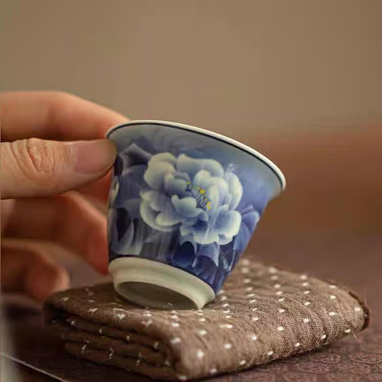 Blue And White Hibiscus Flower Master Cup Single Cup Ceramic Household Kung Fu Tea Set Tea Cup Personal Tea Cup Single Cup Tea Cup
