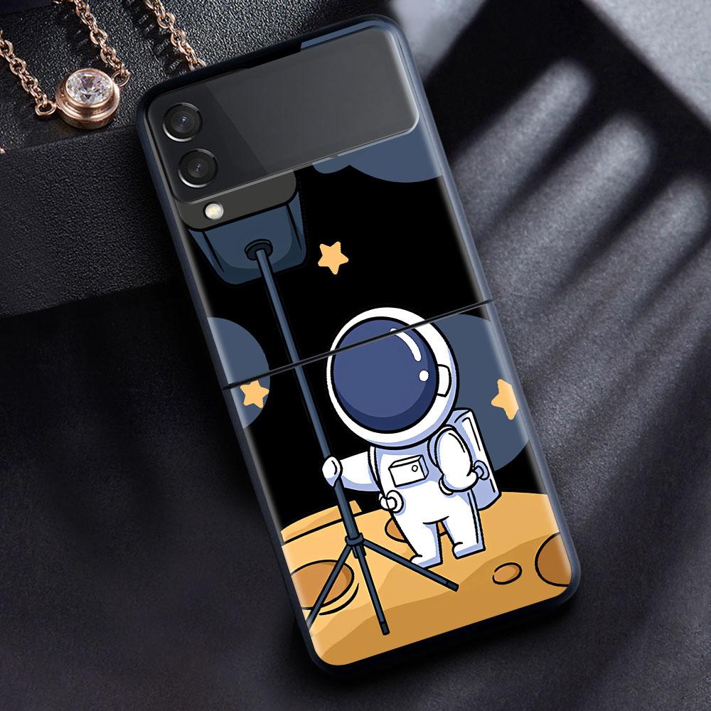 Case For Samsung Galaxy Z Flip 3 4 5G Black Hard PC Phone Housing Z flip4 Luxury Segmented Cover Cute Astronaut