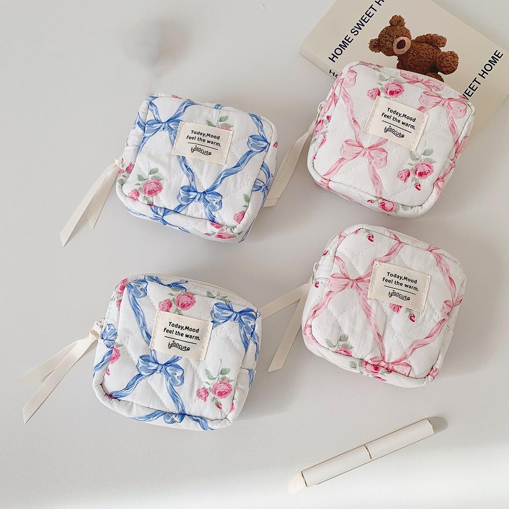Cute Bow Flower Quilting Cotton Makeup Bag Portable Travel Small Item Bag Sanitary Napkin Makeup Small Fashionable Cosmetic Case