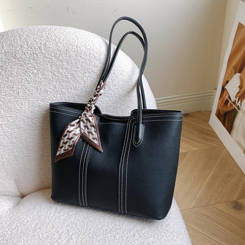 Large-capacity commuter bag women's new high-end shoulder bag simple and versatile underarm tote bag