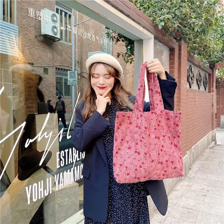 Elegant Pink Velvet Corduroy Tote Bag For Women Stylish Vintage Shoulder Bag Ideal For Use Everyday