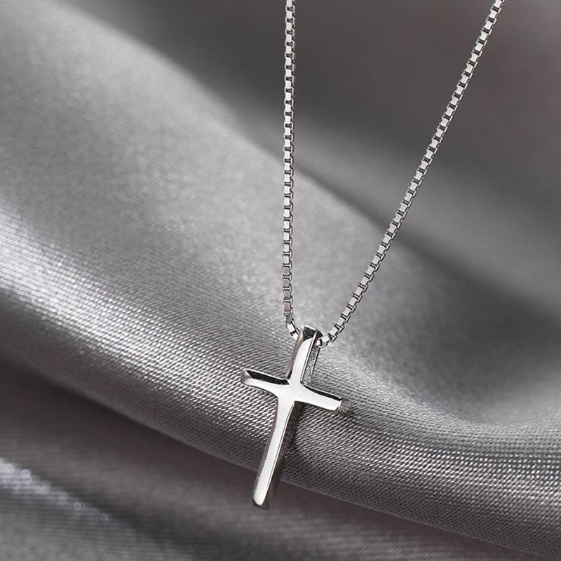Cross Necklace Light Luxury Collarbone Chain Women s Niche High-end Commuting Temperament Jewelry