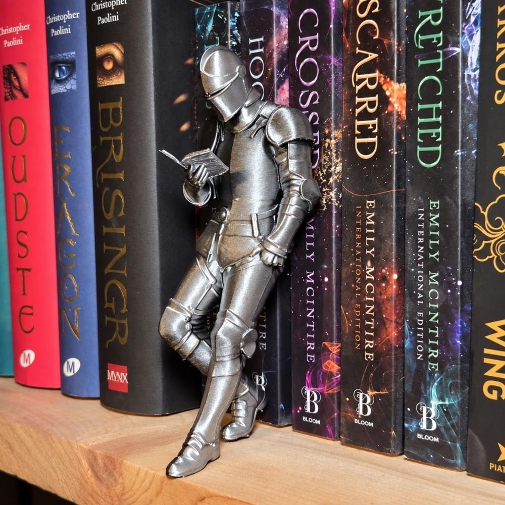 Figurine Craft Medieval Knight Bookmark Holder Book Nook Ornament For Book Lovers