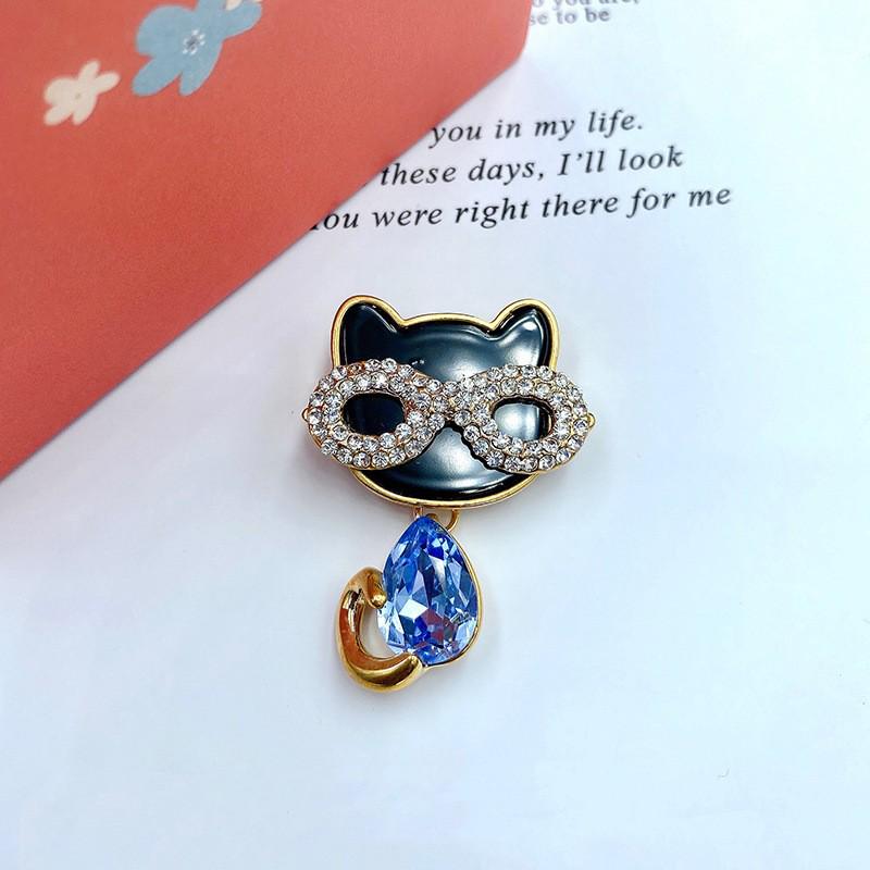 European & American Retro Kitten Rhinestone Brooch with Exquisite Inlaid Diamonds