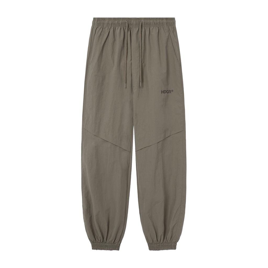Hadeugieoeopaeleol Nylon Training Pants Beige