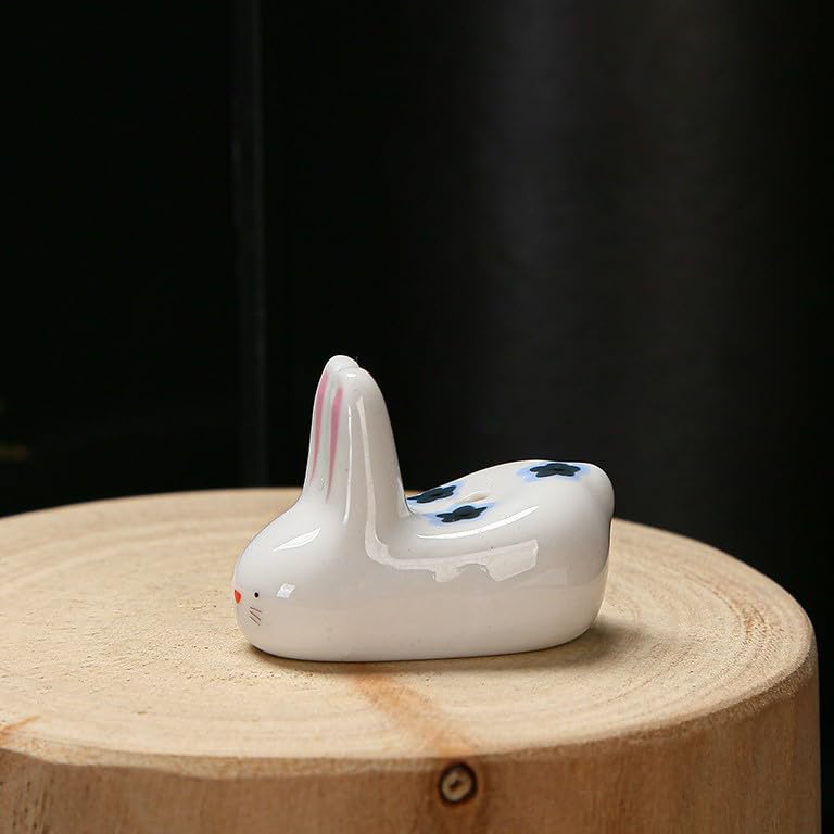 Stylish incense holder set with a horizontal incense burner and incense holder. Perfect for soothing incense and Buddhist altar accessories. Includes