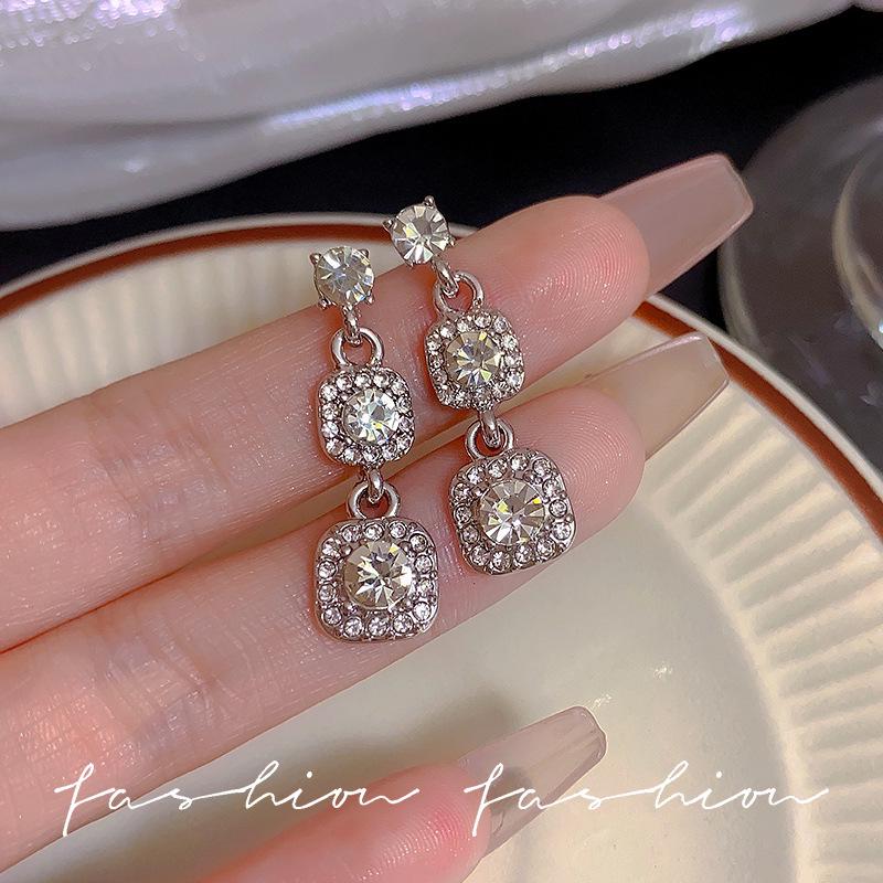 Korean-Style Diamond Tassel Bow Earrings - Elegant Long Earrings for All Occasions