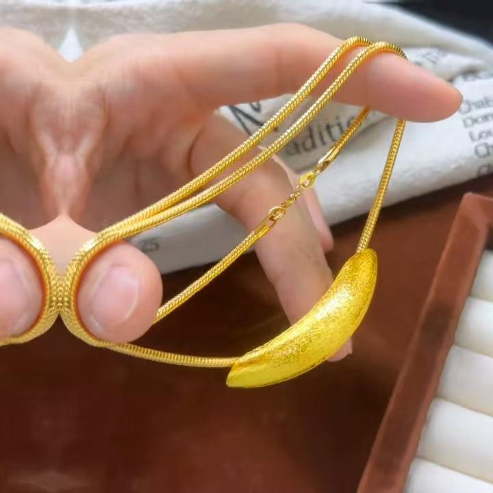 Choker con Ciondolo a Mezzaluna Dorata Vietnamita - Design di Nicchia Regalo per Fidanzata